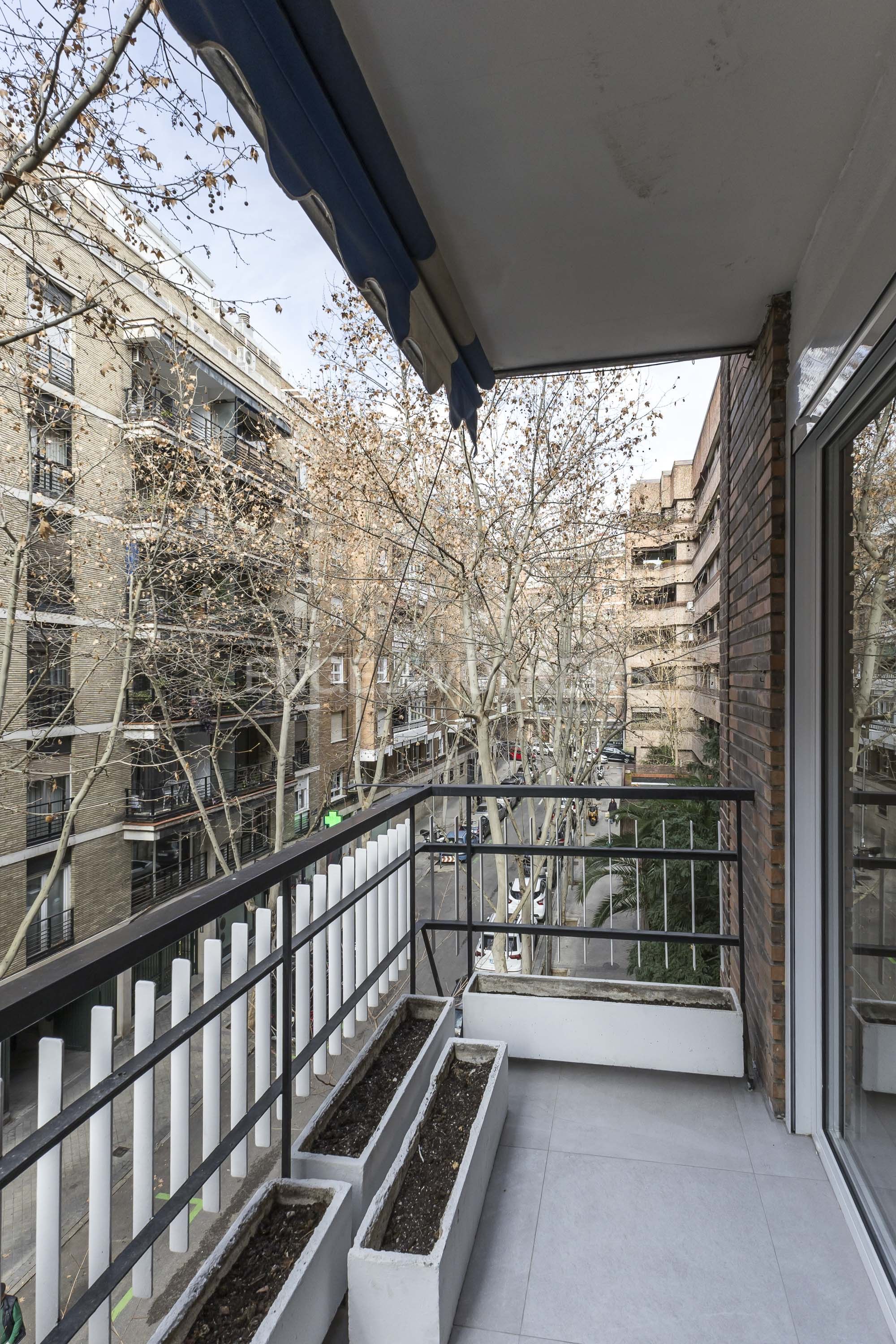 Vista exterior de Apartament de lloguer en  Madrid Capital amb Aire condicionat, Calefacció i Terrassa