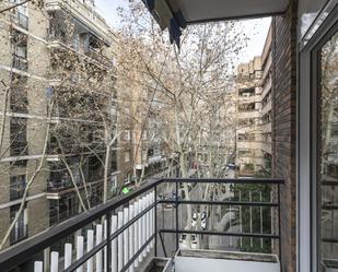Vista exterior de Apartament de lloguer en  Madrid Capital amb Aire condicionat, Calefacció i Terrassa