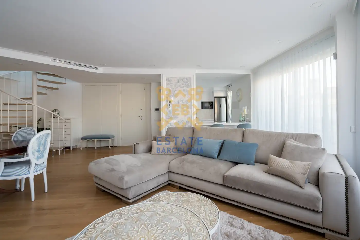 Wohnzimmer von Dachboden zum Verkauf in Valencia mit Klimaanlage, Heizung und Möbliert