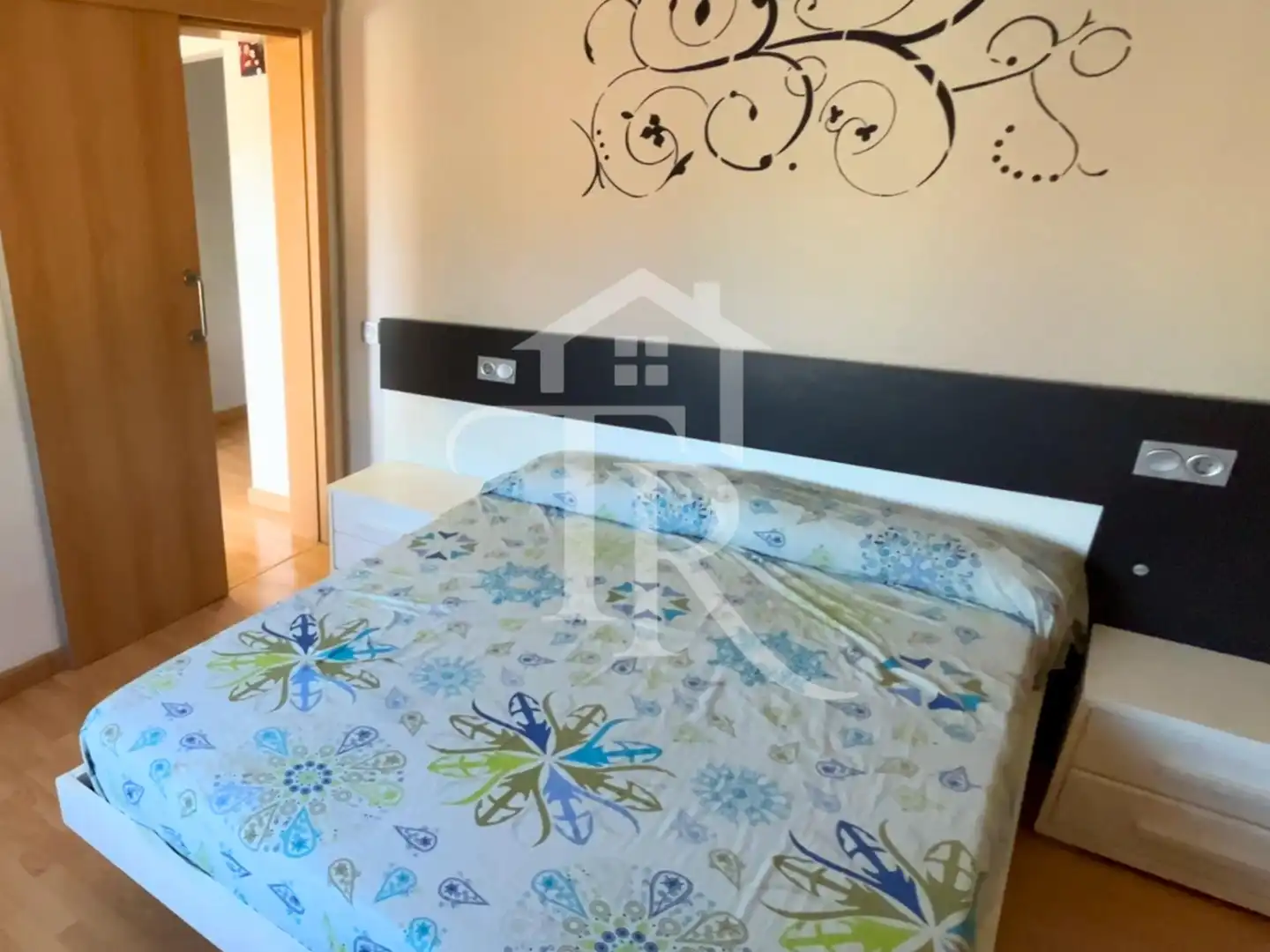 Dormitori de Casa o xalet en venda en Cabra del Camp amb Aire condicionat, Parquet i Piscina