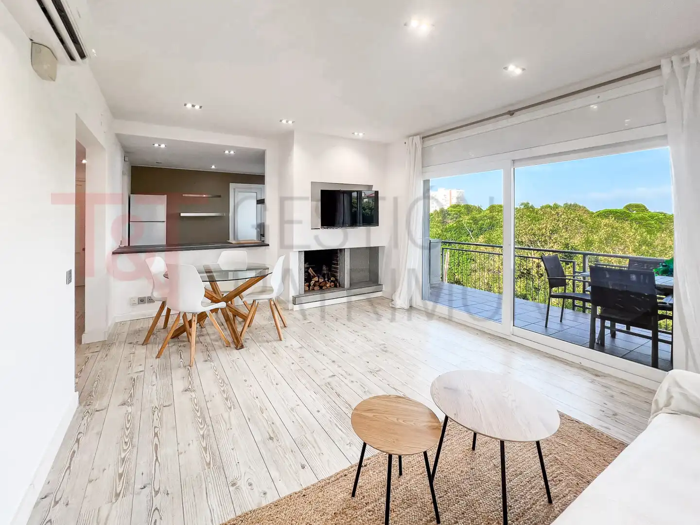 Living room of Flat for sale in Castell d'Aro, Platja d'Aro i s'Agaró  with Air Conditioner, Heating and Terrace