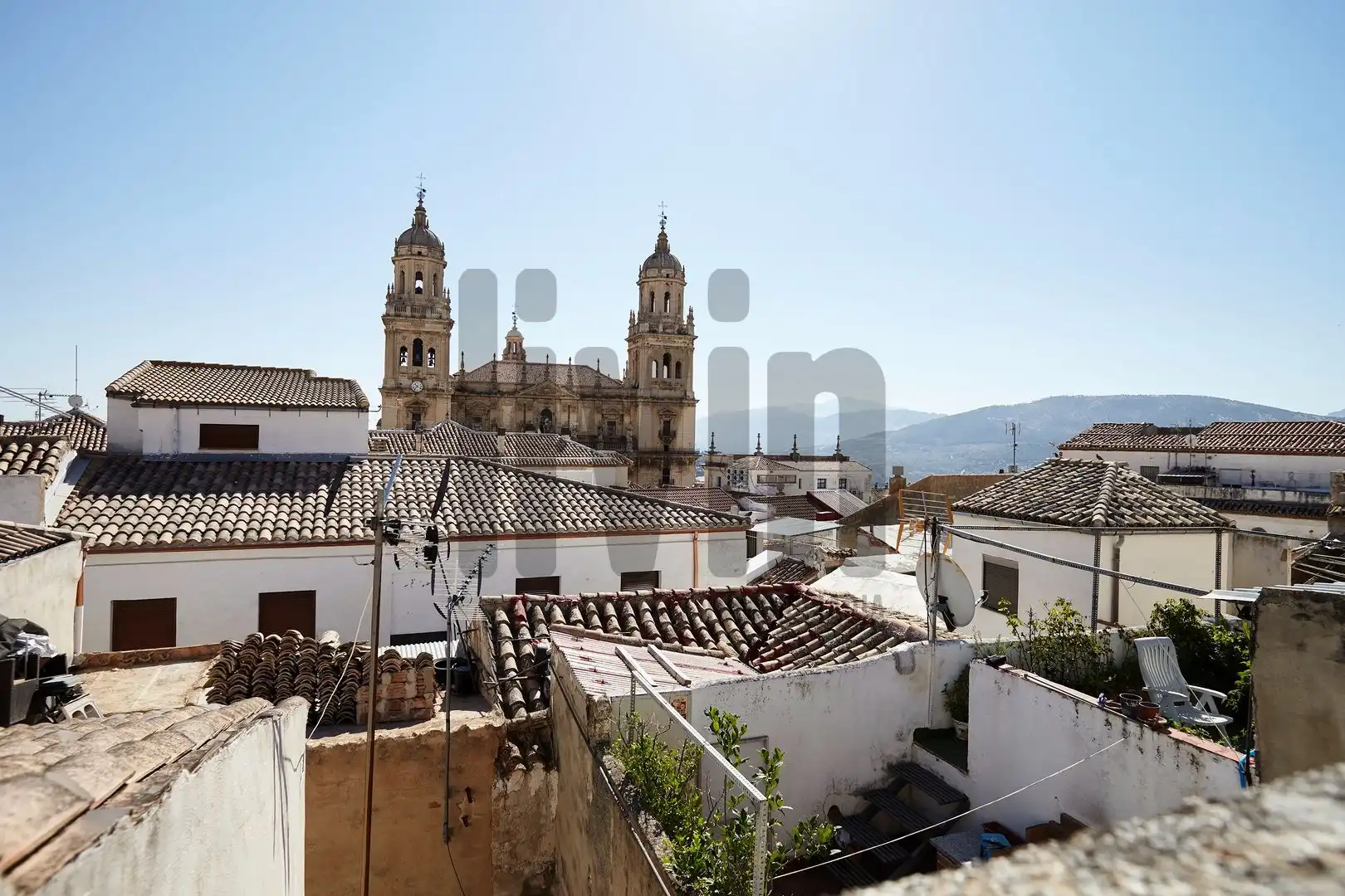 Vista exterior de Apartament en venda en Jaén amb Aire condicionat i Moblat
