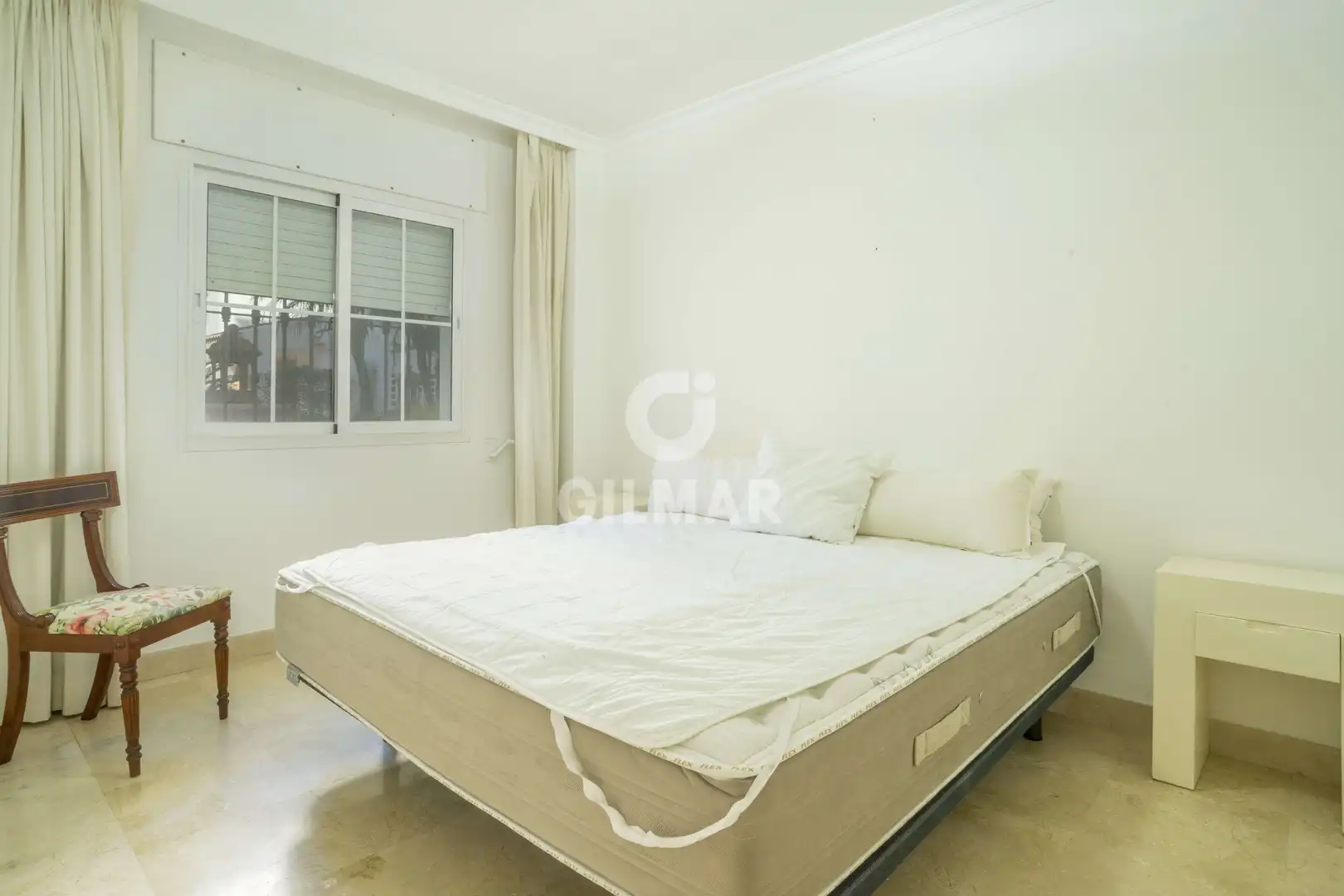 Habitación de Apartamento en venta en Marbella con Calefacción, Jardín privado y Trastero