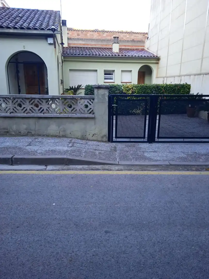 Vista exterior de Casa o xalet en venda en Girona