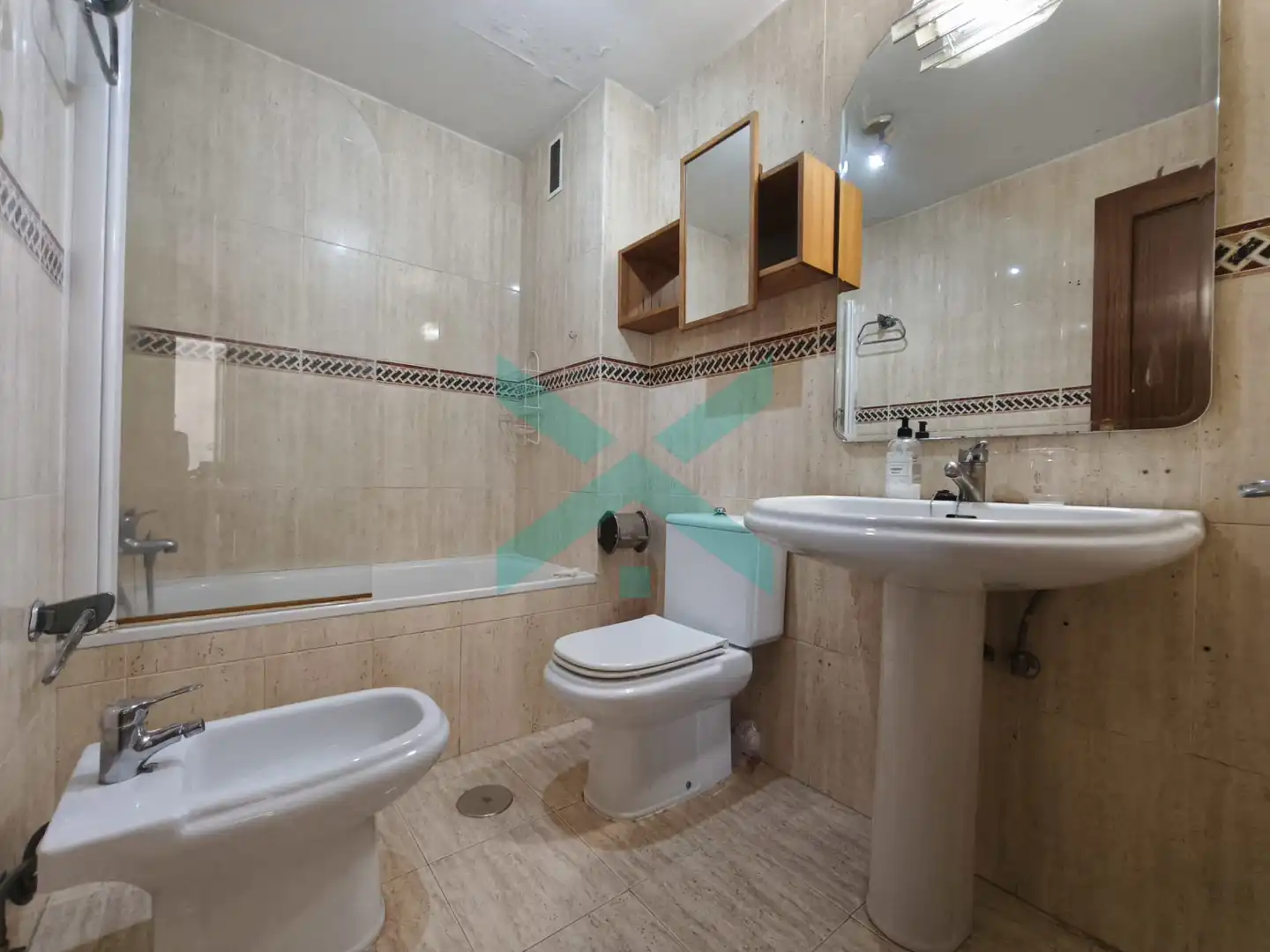 Bathroom of Attic for sale in Madrid  with Heating, Parquet flooring and Terrace