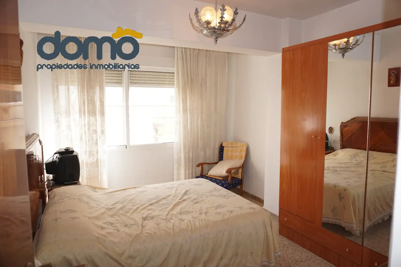 Habitación de Piso en venta en Almería con Amueblado y Balcón