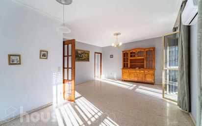 Living room of Single-family semi-detached for sale in La Rinconada  with Air Conditioner and Terrace