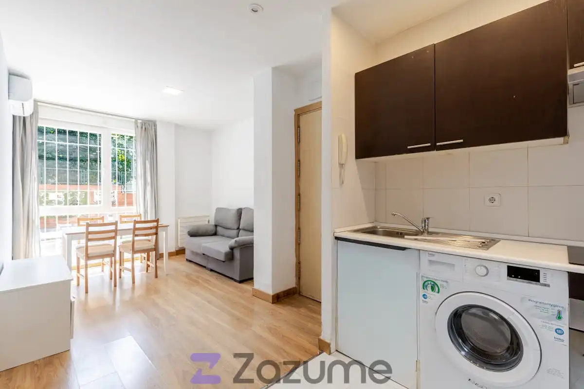 Exterior view of Flat for rent in Madrid  with Air Conditioner, Parquet flooring and Terrace