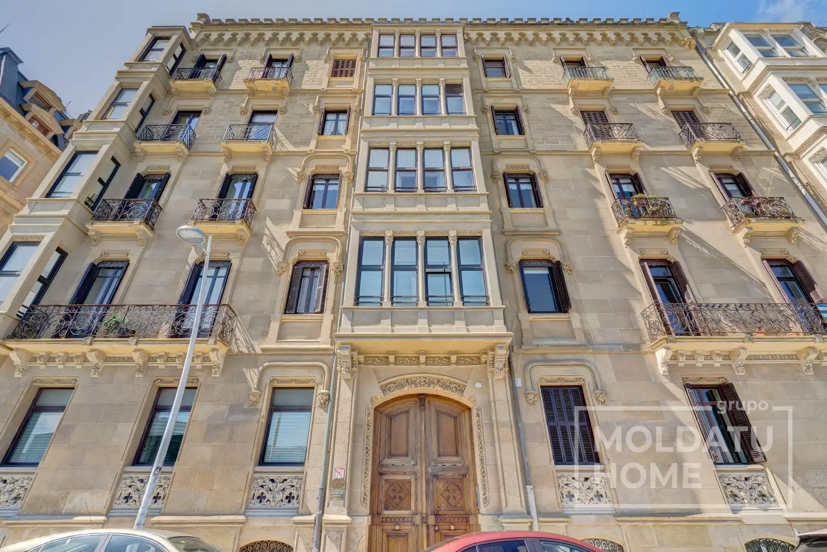 Vista exterior de Pis en venda en Donostia - San Sebastián  amb Calefacció i Terrassa