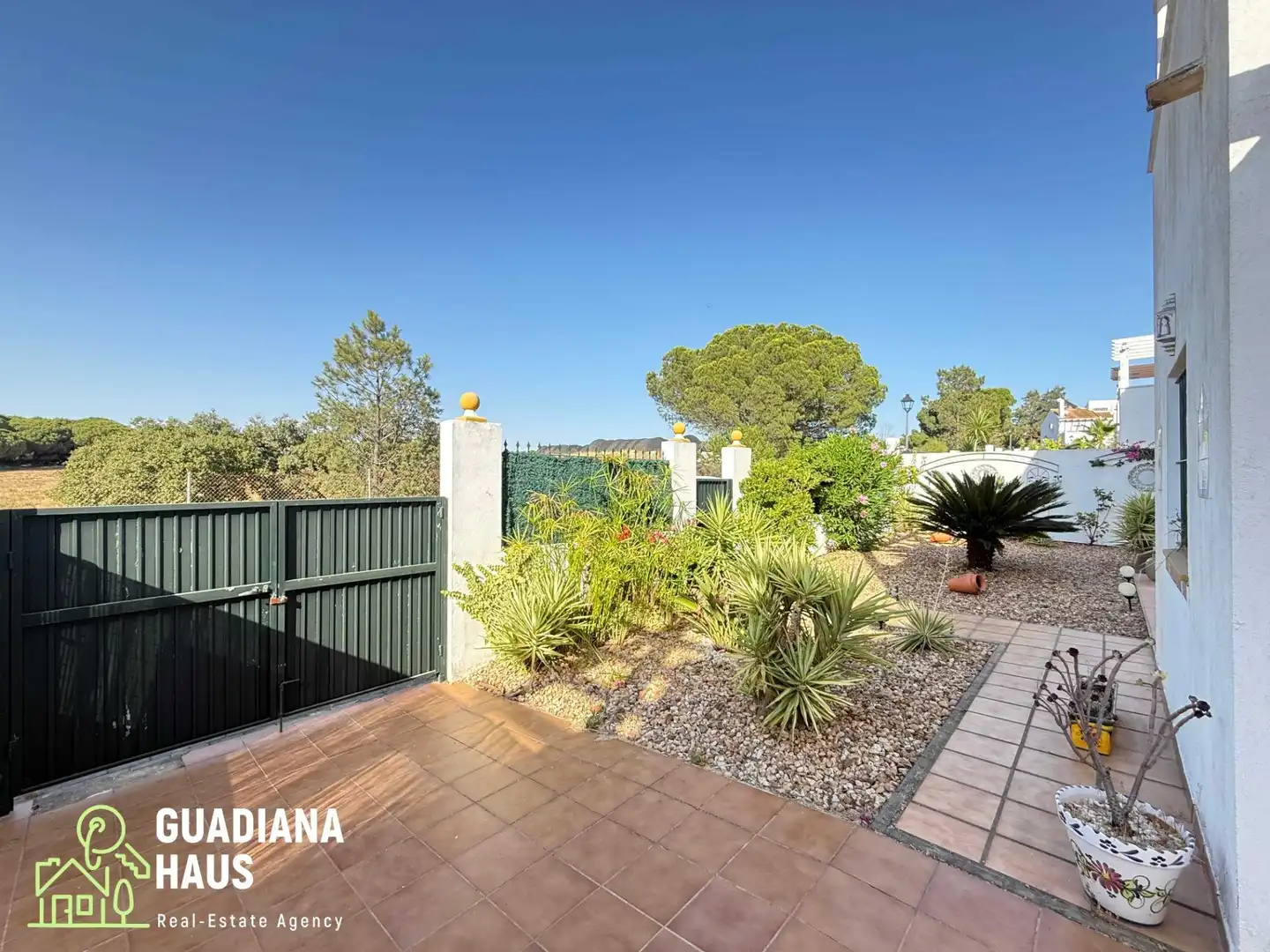 Vista exterior de Casa o chalet en venta en Villablanca con Terraza, Trastero y Piscina comunitaria