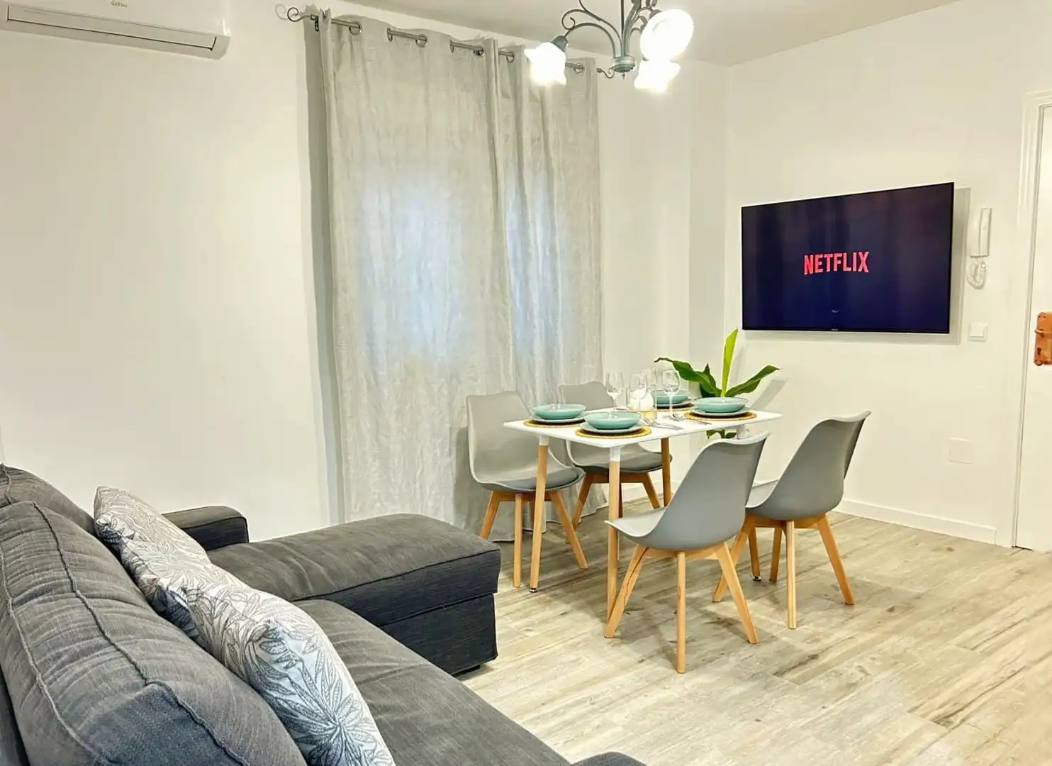 Comedor de Apartamento en venta en Vélez-Málaga con Aire acondicionado y Amueblado