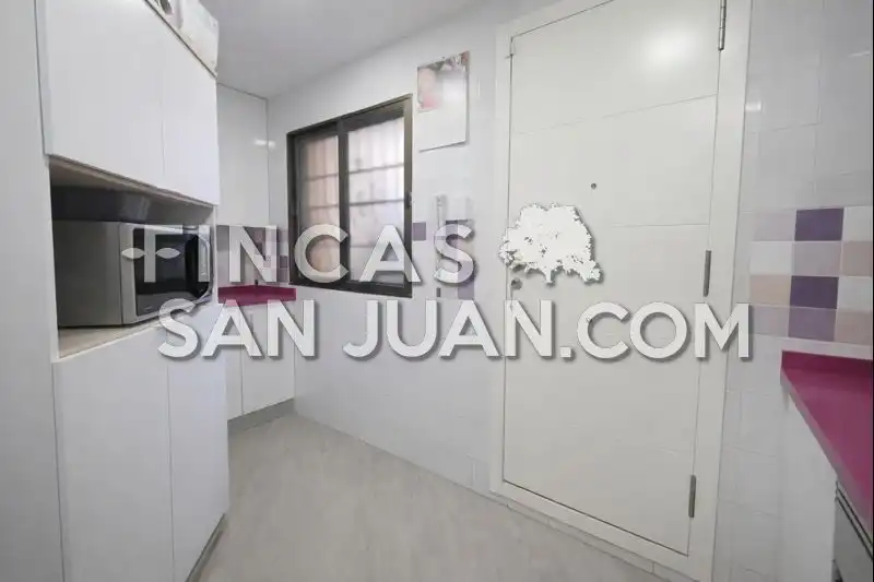 Cuina de Casa adosada en venda en Sant Joan d'Alacant amb Aire condicionat, Calefacció i Jardí privat