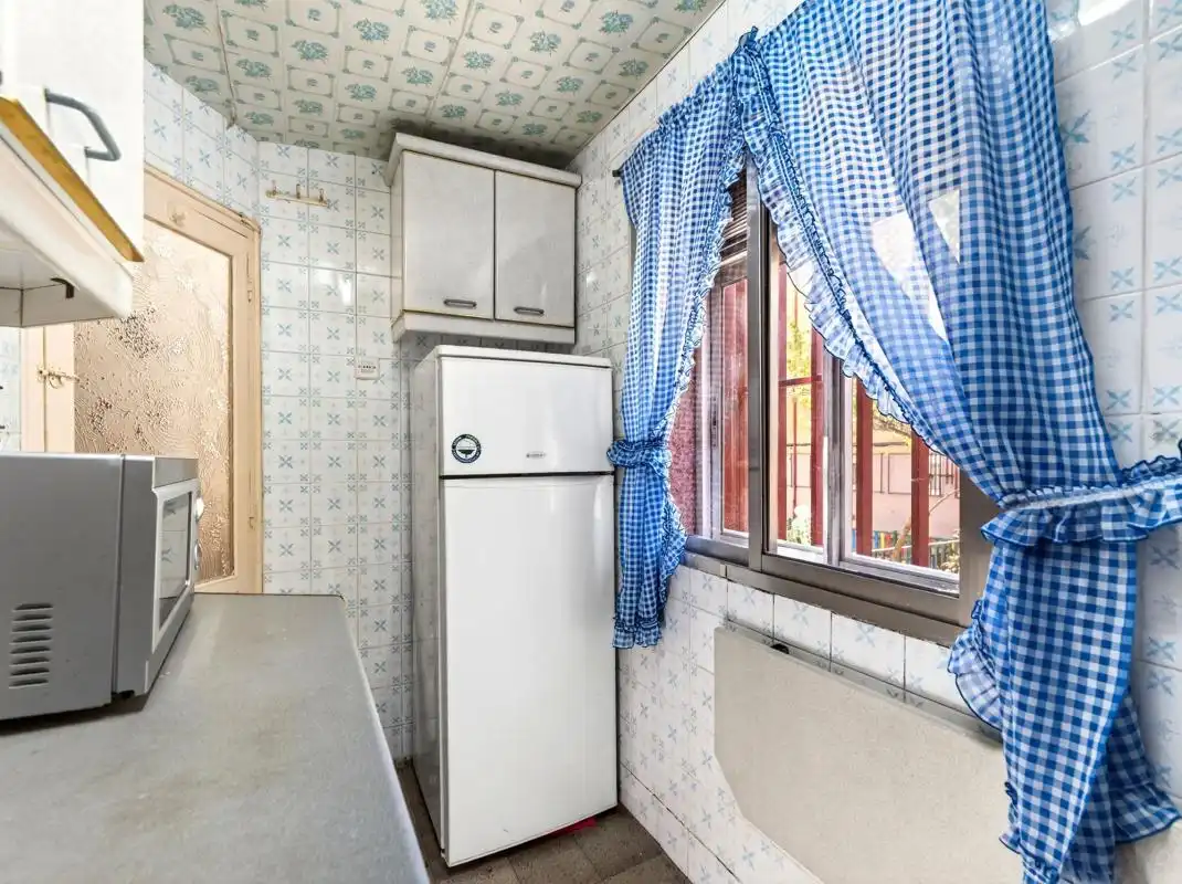 Cocina de Planta baja en venta en Madrid con Calefacción
