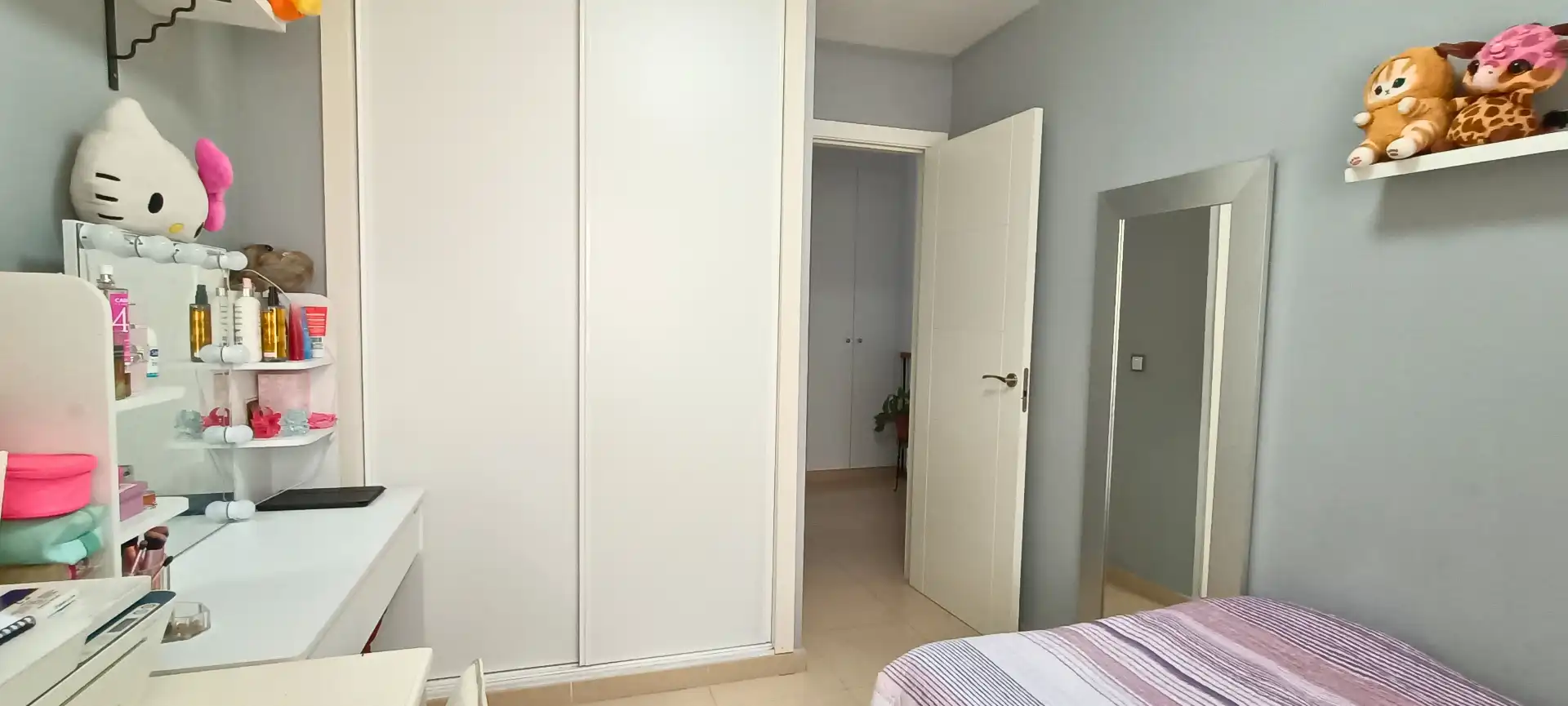 Habitación de Casa adosada en venta en Málaga con Jardín privado, Terraza y Balcón