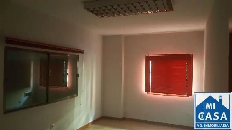 Planta baja de alquiler en Centro