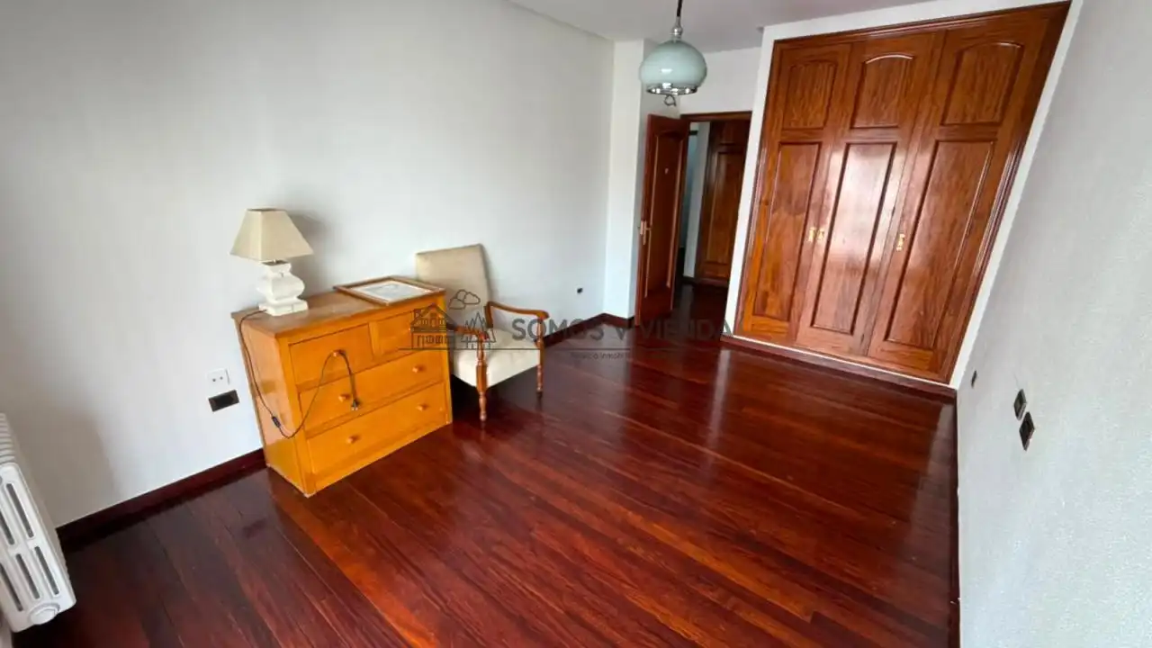 Bedroom of Flat for sale in Ourense Capital   with Heating, Furnished and Balcony