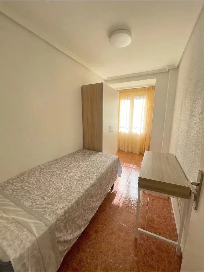Bedroom of Flat for sale in Elche / Elx  with Air Conditioner, Heating and Storage room