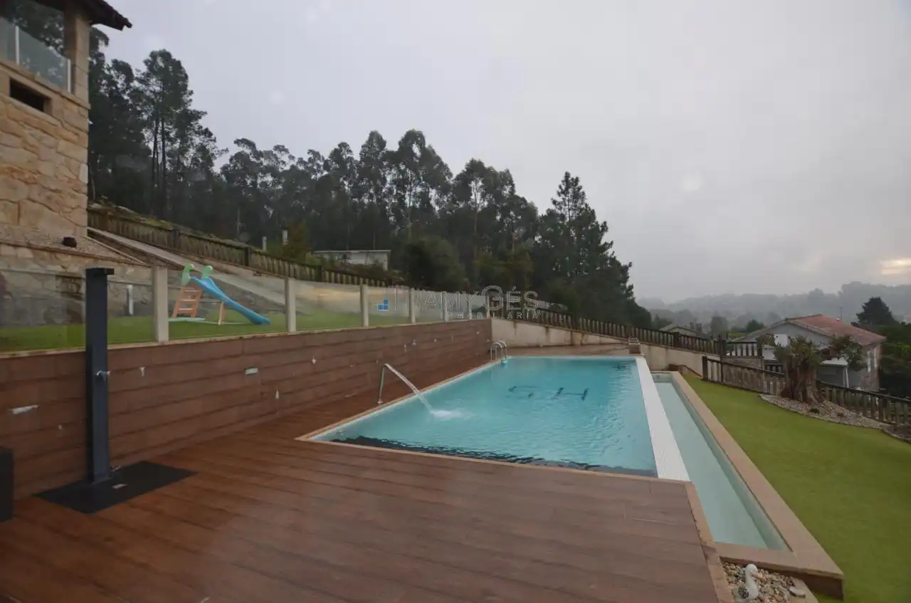 Piscina de Casa o chalet en venta en Tui con Calefacción, Jardín privado y Terraza
