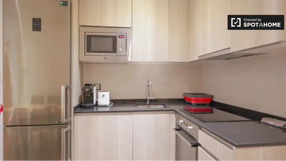 Küche von Wohnung zur Miete in Madrid mit Klimaanlage, Heizung und Möbliert