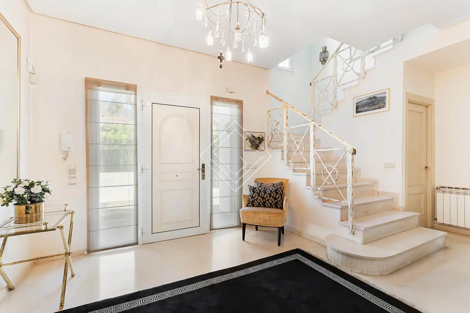 Chalet con piscina en venta en Milla de Oro, imagen 9