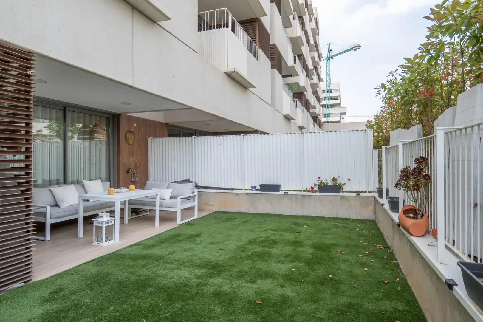 Terraza de Piso en venta en Granada con Calefacción, Amueblado y Piscina comunitaria