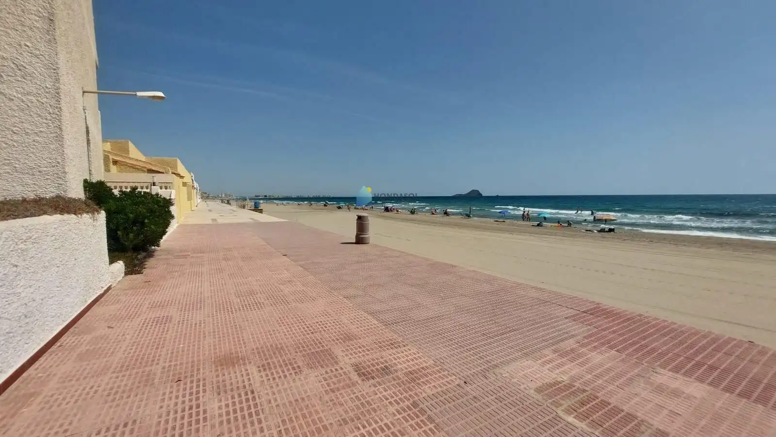 Außenansicht von Maisonette zum Verkauf in La Manga del Mar Menor mit Terrasse, Abstellraum und Möbliert