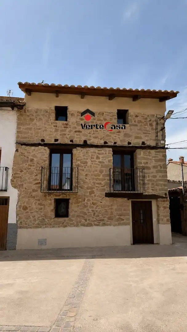 Vista exterior de Casa o xalet en venda en Mora de Rubielos amb Traster i Balcó