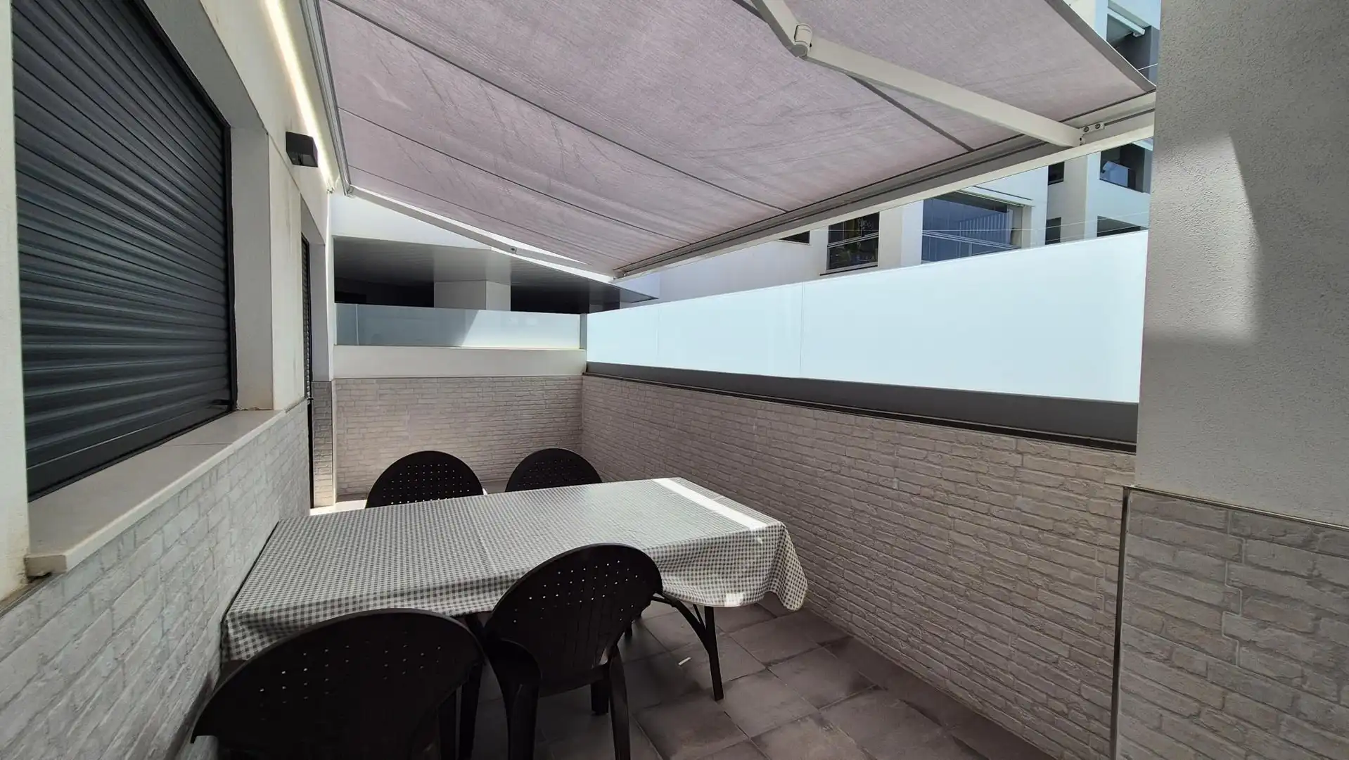 Ground floor for rent in Paseo Alfonso Canas Hogueras, Playa Bajadilla - Puertos