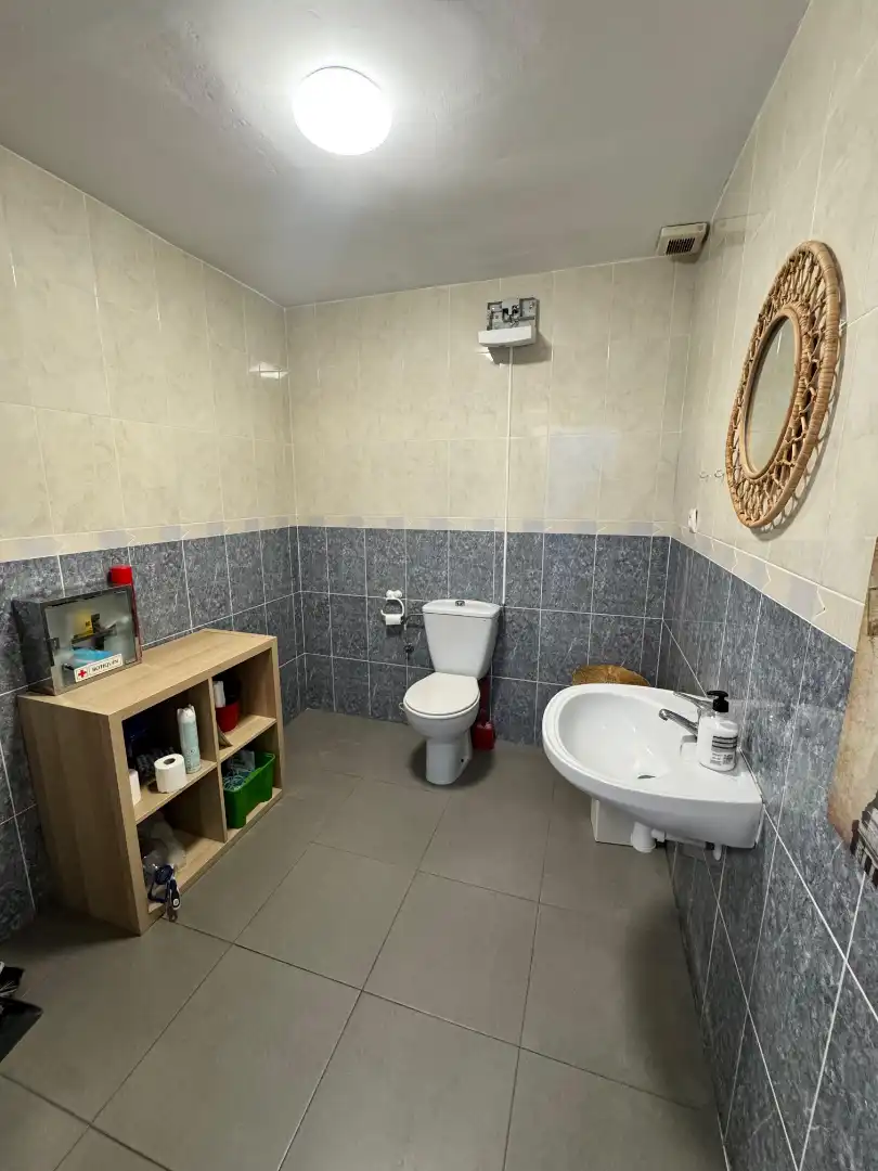 Badezimmer von Geschaftsraum zur Miete in Valencia