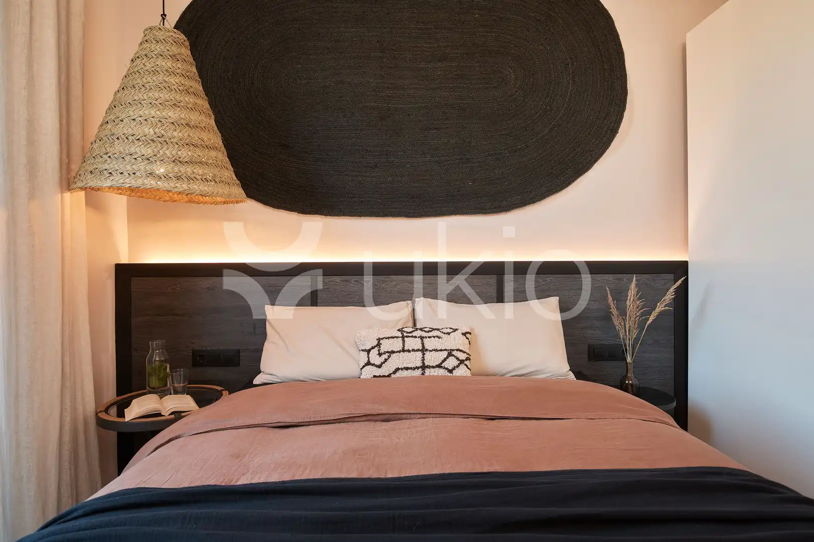 Bedroom of Apartments for rent in Barcelona  with Air Conditioner, Heating and Terrace