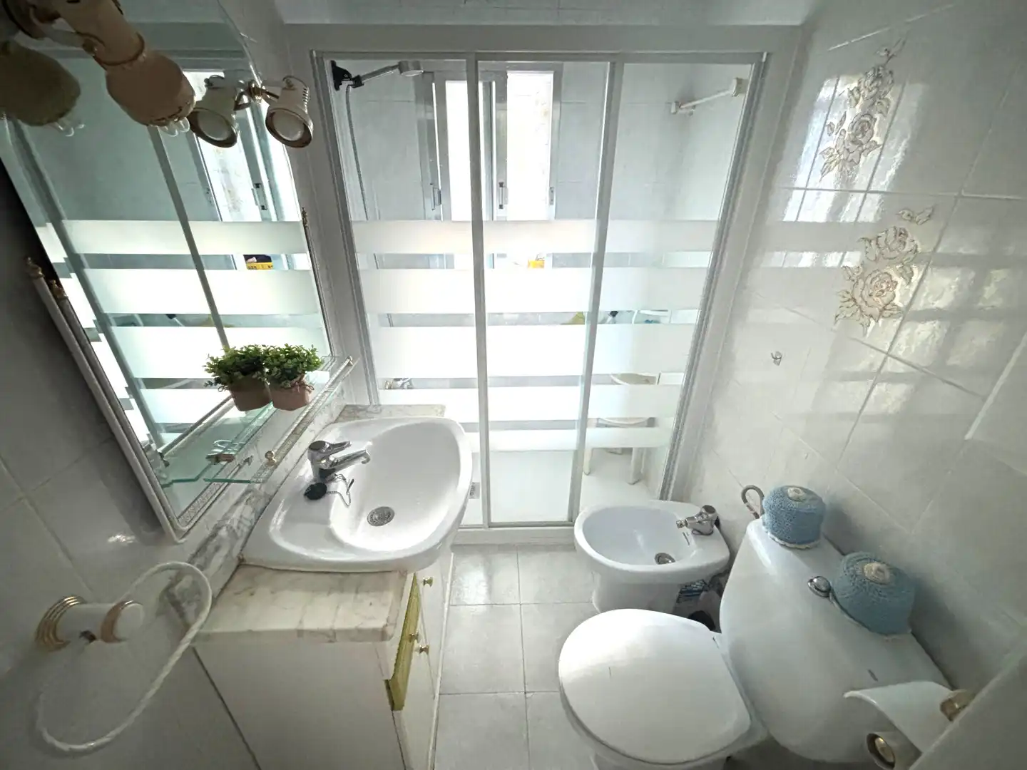 Baño de Piso en venta en Madrid con Terraza, Trastero y Amueblado