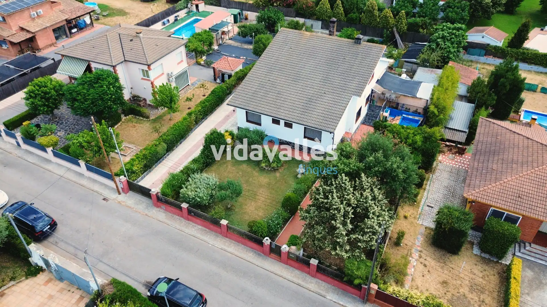 Casa amb piscina en venda a Carrer del Montseny, imagen 8