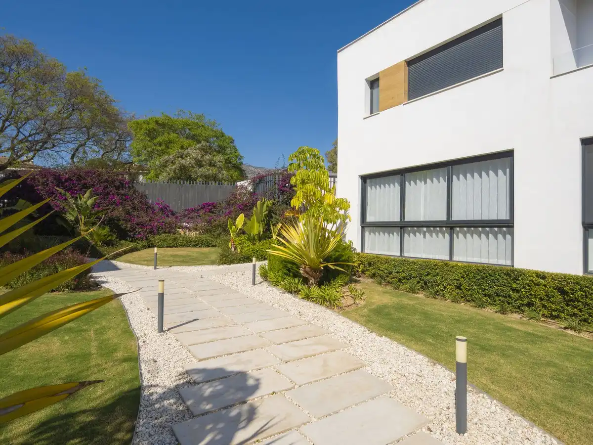 Garden of Detached homes for sale in Marbella  with Air Conditioner and Terrace