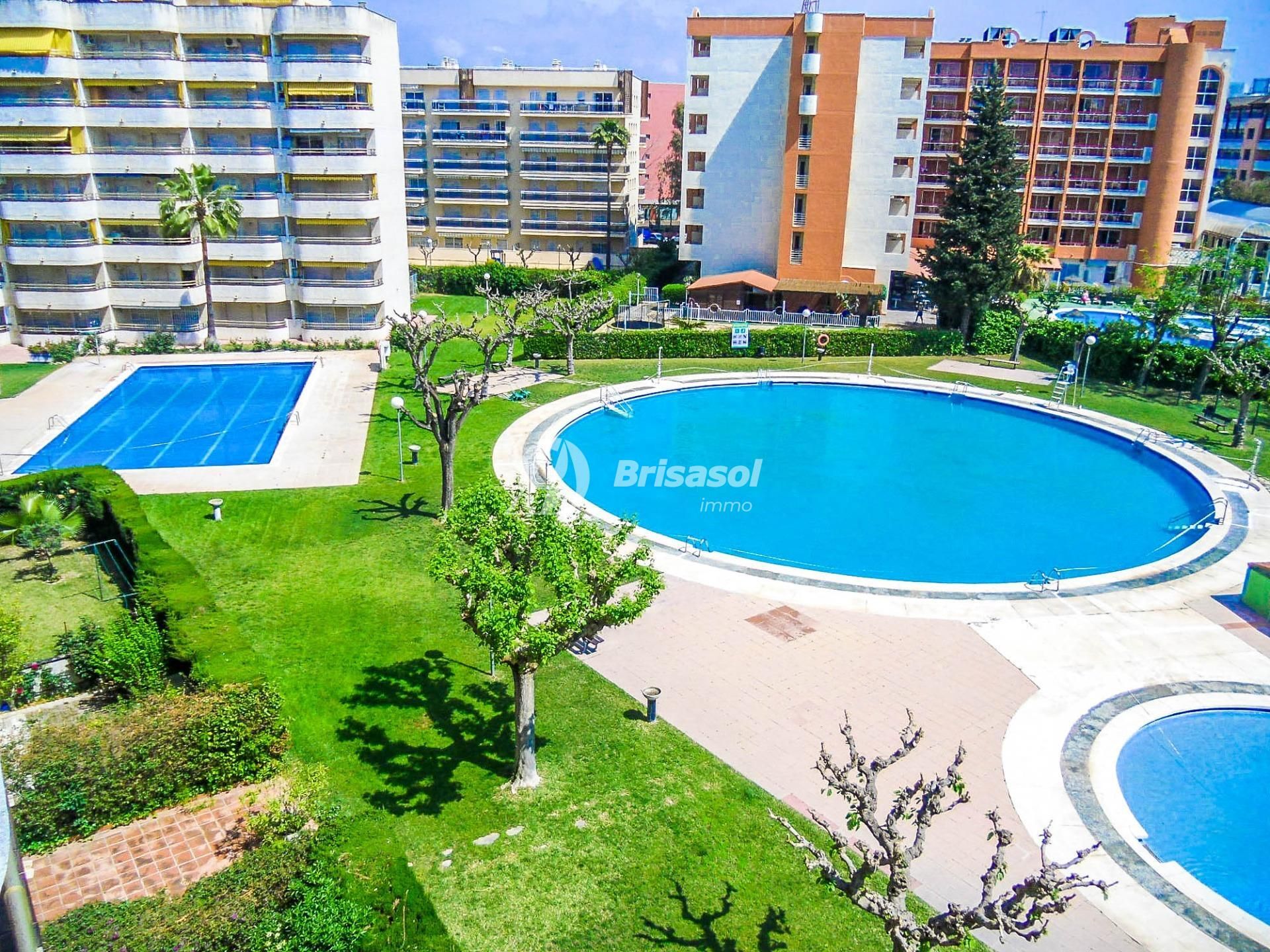 Swimming pool of Apartment for sale in Salou  with Air Conditioner, Terrace and Community pool