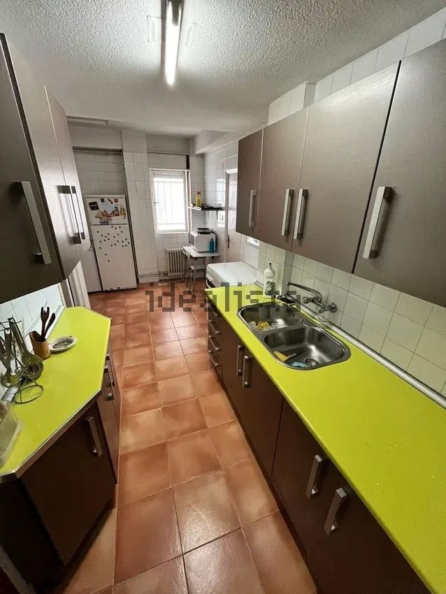 Kitchen of Flat for rent in  Granada Capital  with Heating, Furnished and Washing machine