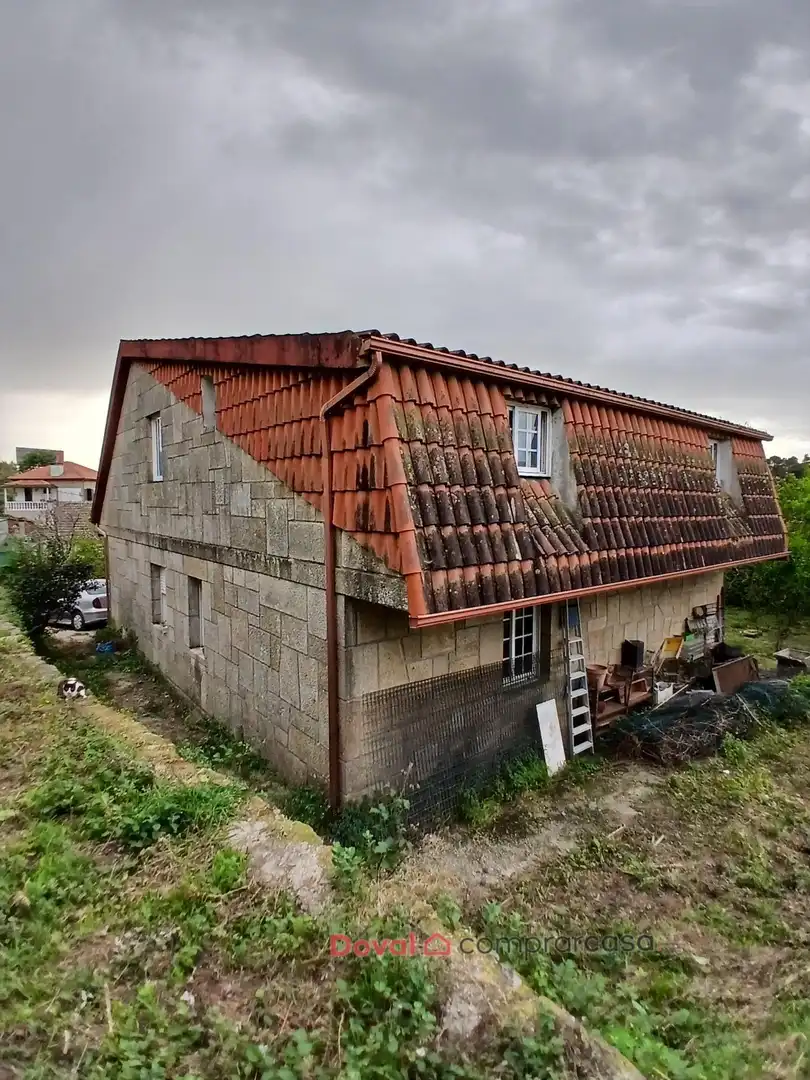 Vista exterior de Casa o chalet en venta en Vigo  con Calefacción, Jardín privado y Parquet