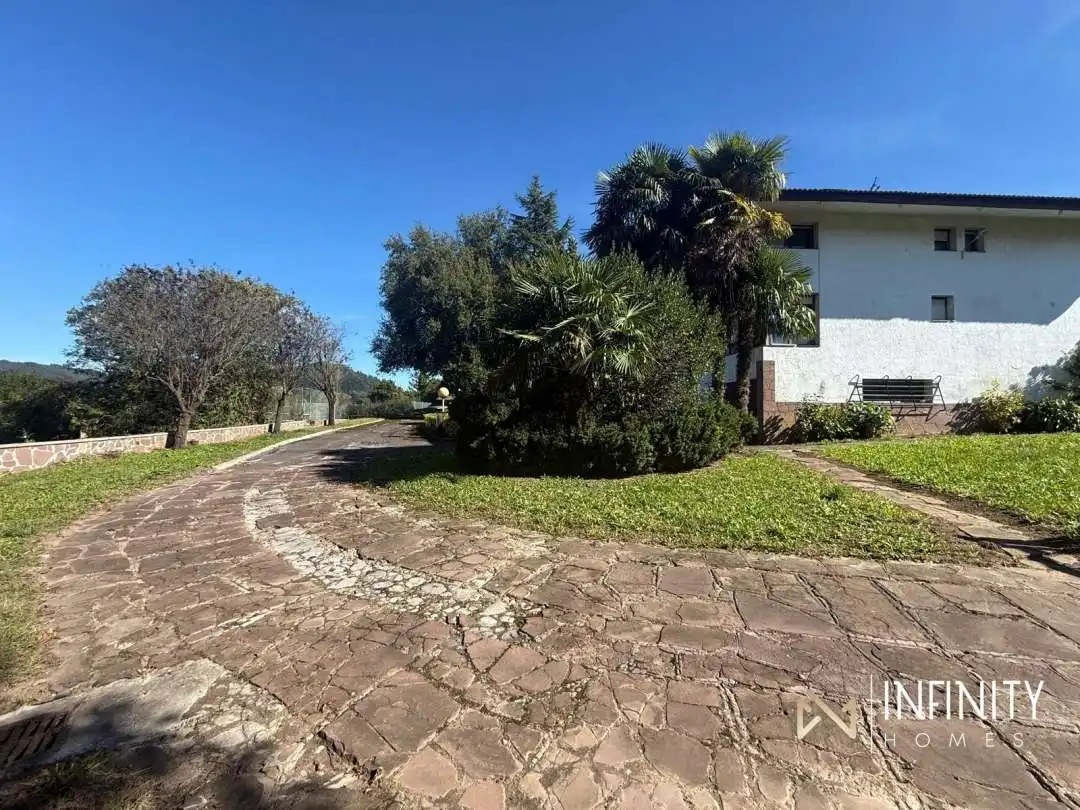 Vista exterior de Casa o chalet en venta en Lezama con Calefacción, Jardín privado y Terraza