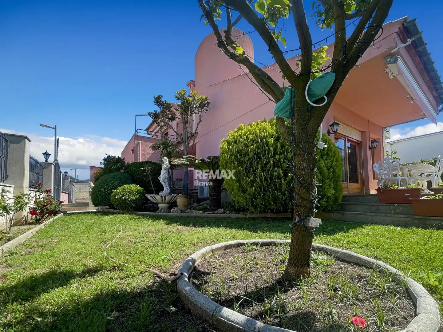 Jardí de Casa o xalet en venda en Roses amb Aire condicionat, Calefacció i Jardí privat