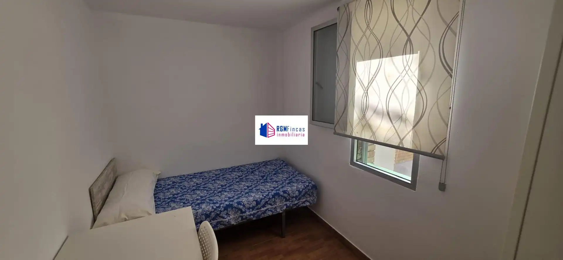 Habitación de Piso de alquiler en Sevilla con Aire acondicionado y Amueblado