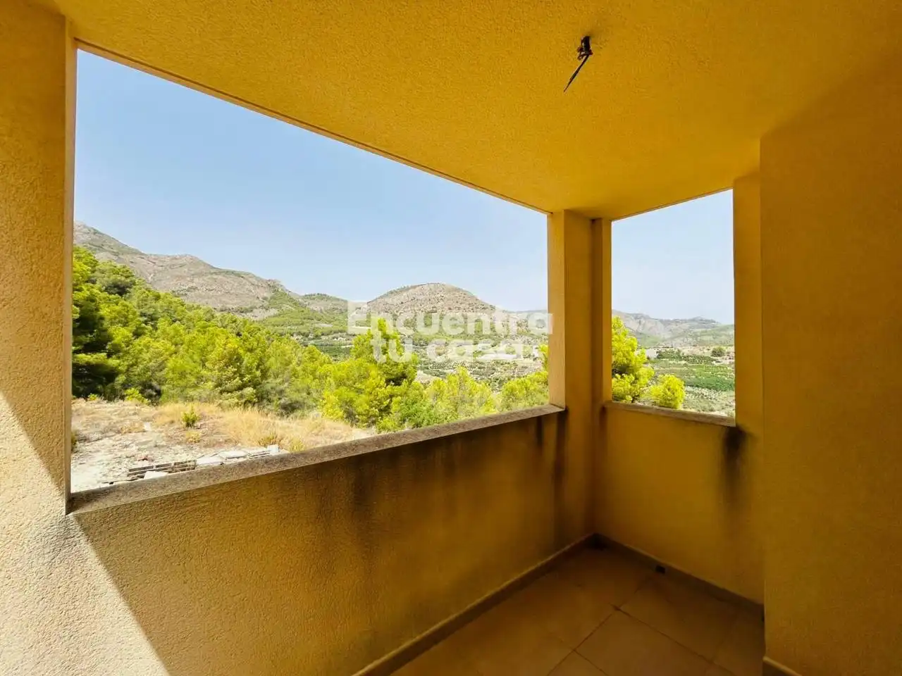 Vista exterior de Casa o xalet en venda en Callosa d'en Sarrià amb Terrassa i Piscina