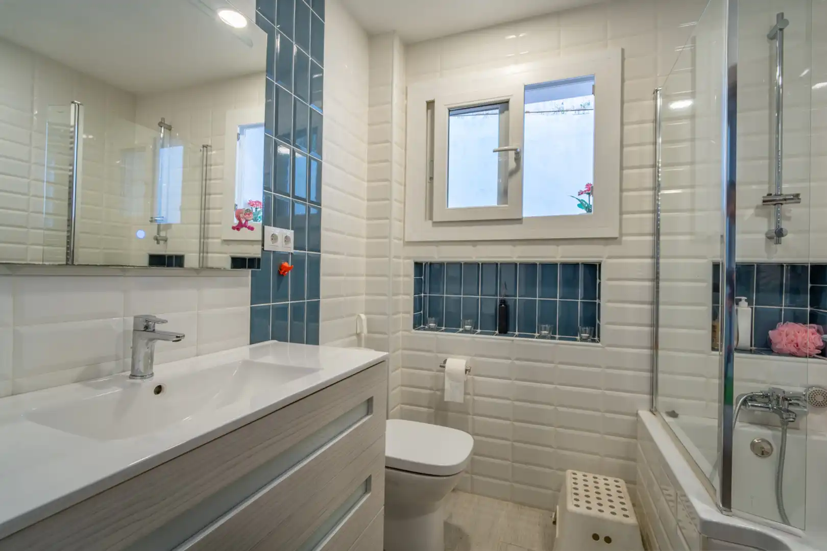 Bathroom of Houses for sale in Málaga  with Air Conditioner, Heating and Private garden
