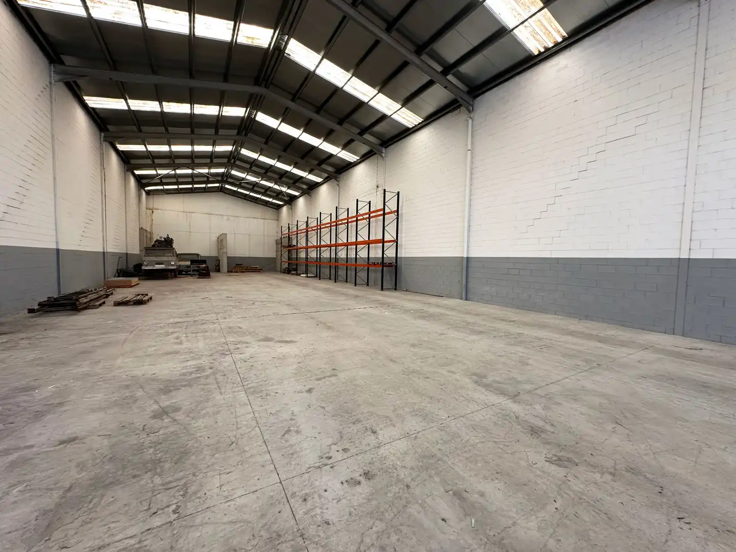 Vista exterior de Nave industrial en venta en Masquefa