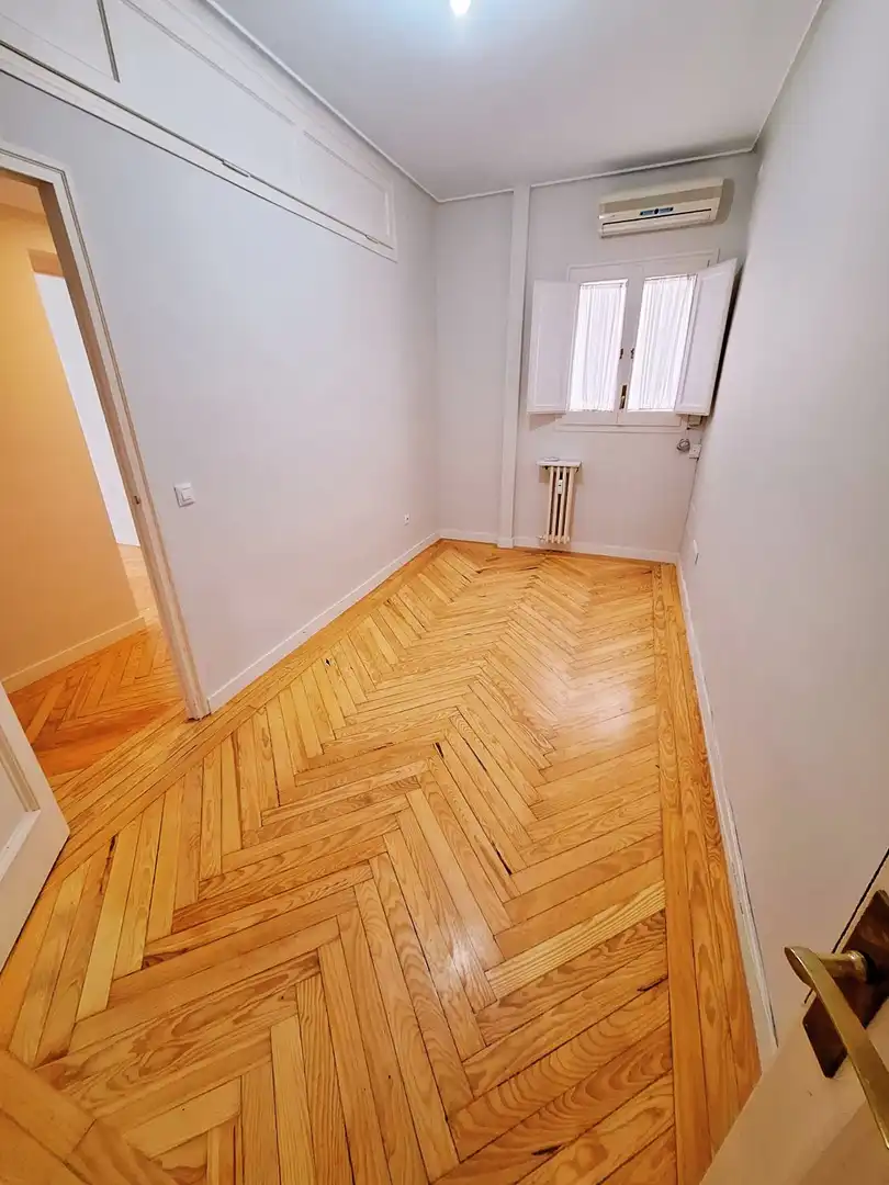 Wohnung zur Miete in Orense, Cuatro Caminos - Azca