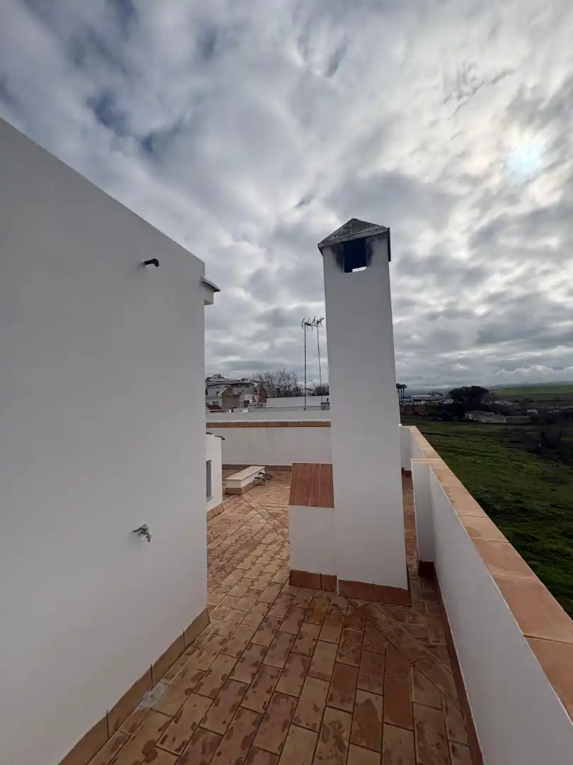 Vista exterior de Casa adosada en venda en Villamartín amb Aire condicionat, Calefacció i Terrassa