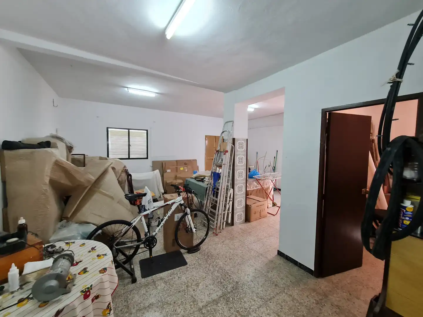 Houses for sale in Camas  with Air Conditioner, Terrace and Storage room