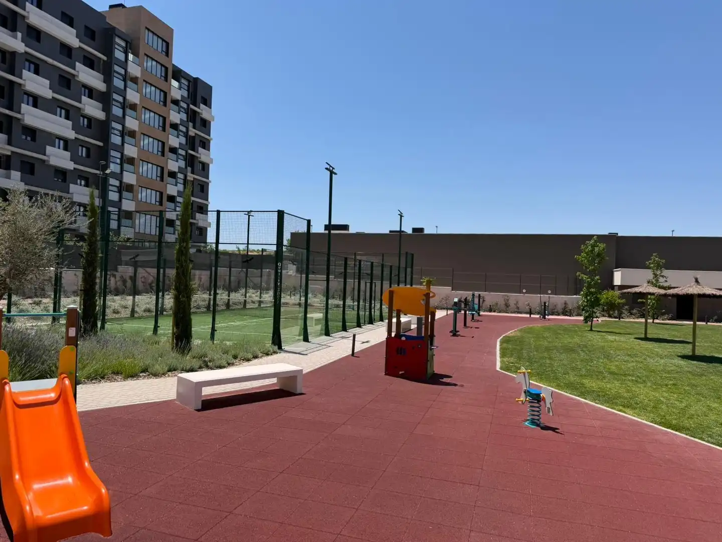 Terrasse von Wohnung zur Miete in Tres Cantos mit Heizung, Terrasse und Balkon