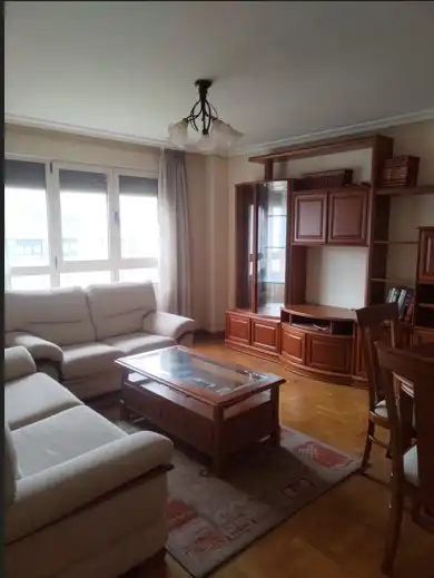 Sala d'estar de Pis en venda en Gijón  amb Calefacció, Parquet i Traster