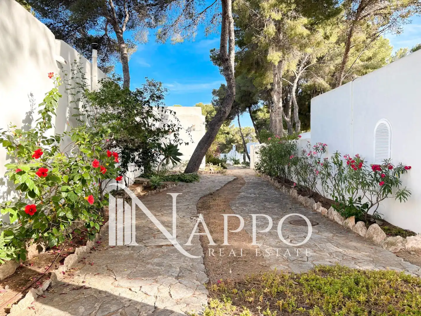Exterior view of Houses for rent in Calvià  with Heating, Private garden and Alarm