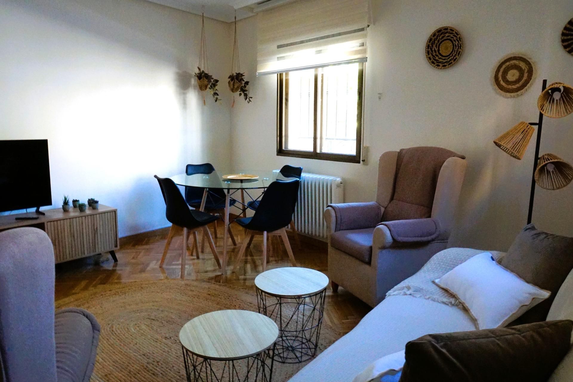Sala d'estar de Pis de lloguer en Ávila Capital amb Calefacció i Parquet