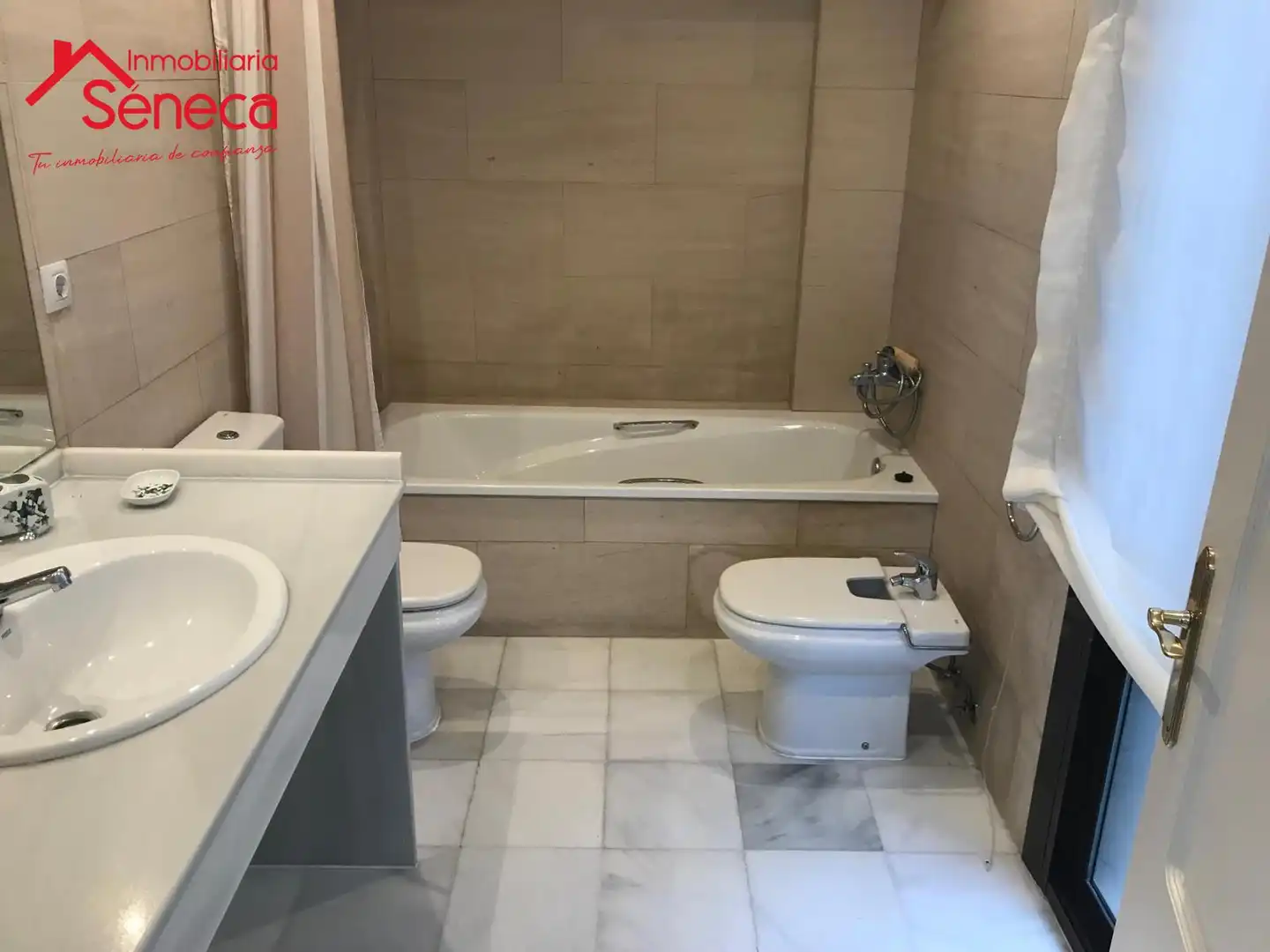 Wohnung zur Miete in Casco Histórico - Ribera - San Basilio